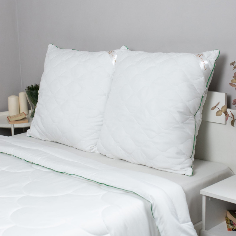 Подушка стеганая SELENA 'GOLD LINE' 70х70 см, микрофибра, бамбук