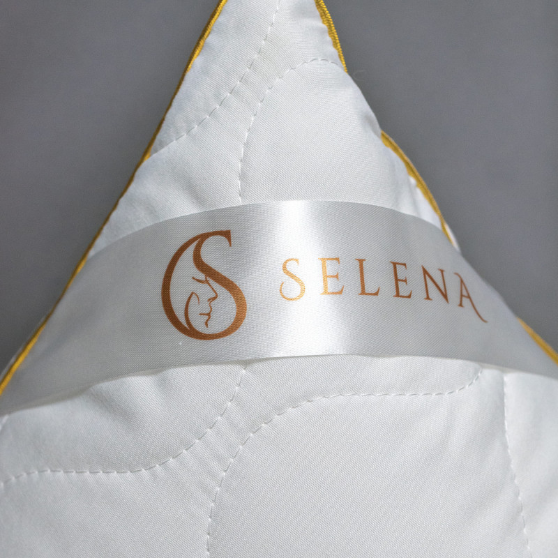 Подушка стеганая SELENA 'GOLD LINE' 70х70 см, микрофибра, овечья шерсть