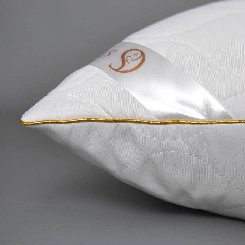 Подушка стеганая SELENA 'GOLD LINE' 70х70 см, микрофибра, овечья шерсть