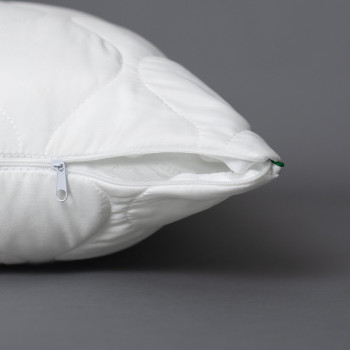 Подушка стеганая SELENA 'GOLD LINE' 70х70 см, микрофибра, бамбук